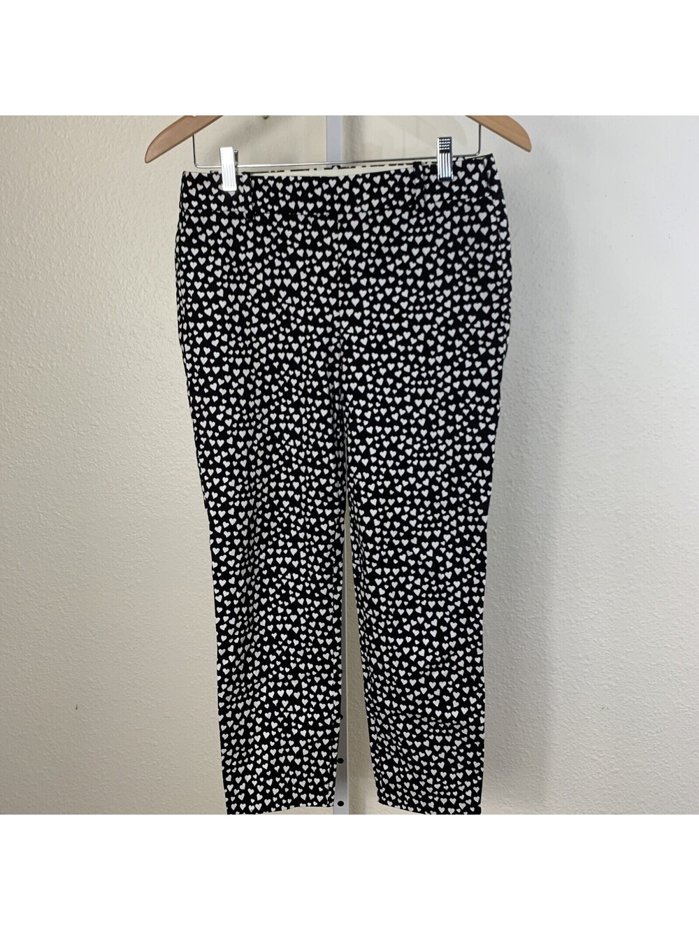 NWT J Crew Mercantile Winnie Crop Pants Size 4 Black with Hearts Comfort Stretch